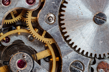 Capa do curso Máquina de Vendas Thiago Reis com ícones de vendas e marketing