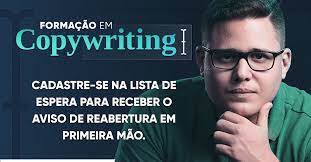 Ícaro de Carvalho ministrando Formação Copywriting com elementos de SEO técnico e alta conversão
