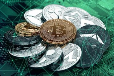 Ilustração de um trader de criptomoedas usando óculos de realidade virtual e gráficos de Bitcoin em segundo plano.