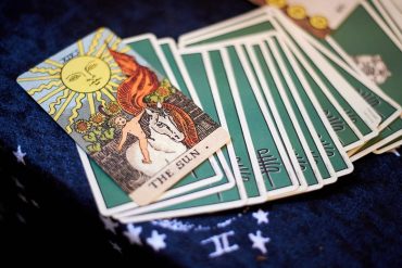 Curso de Tarot com Magia Natural Pri Ferraz
