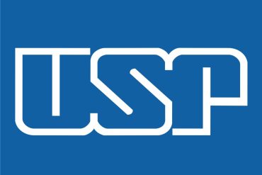 Capa do curso Terapia Intensiva USP, mostrando o logo da USP e o título do curso com foco em medicina intensiva.