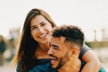 Capa do curso Casal Rec com tema de filmagem profissional e produção de vídeo para casais.