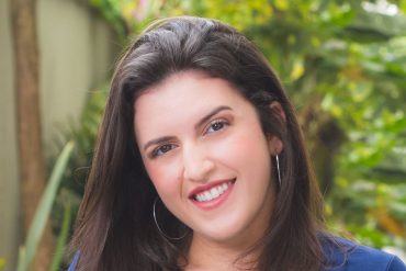 Curso Completo de Fundos Imobiliários com Débora Duarte