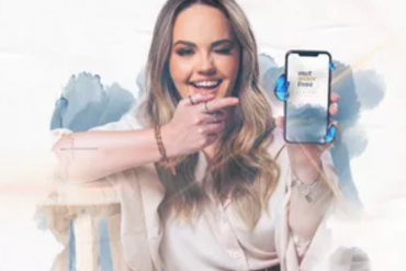 Carol Cantelli ministra curso Profissional de Influência com foco em redes sociais e conversão de seguidores em clientes.