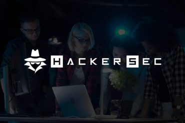 Curso HackerSec 2023: Interface de computador com código de segurança e hacker estilizado