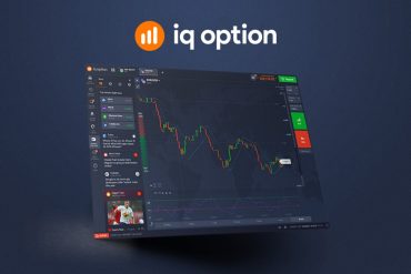 Estudante programando robô para opções binárias em Python na IQ Option