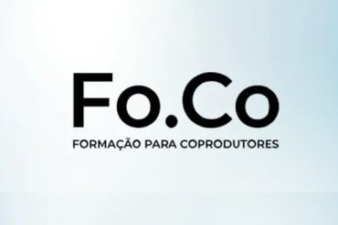 Banner digital da FO.CO Formação para Co-Produtores de Ana Paula Perci com ícones de colaboração e gráficos de crescimento.
