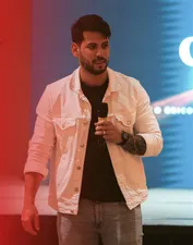 Capa do curso Clube da Luta Digital de Iuri Meira com destaque para faturamento milionário e aprendizado de marketing digital.